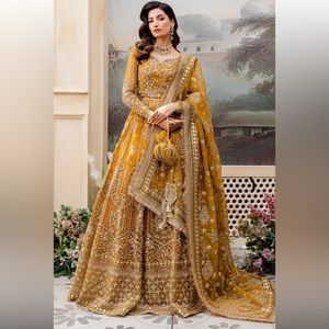 Like new 4 pc BATIK bridal mehndi lehenga